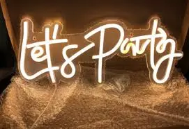 Napis ​Let&apos;s Party na wynajem